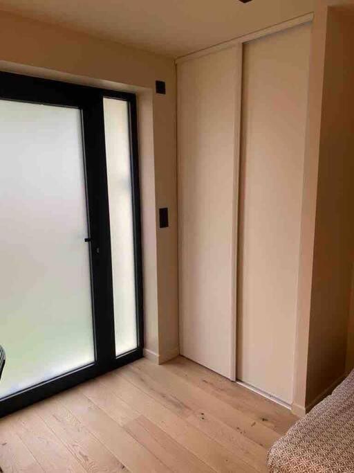 Studio Equipe En Rez De Jardin Villeurbanne Bagian luar foto
